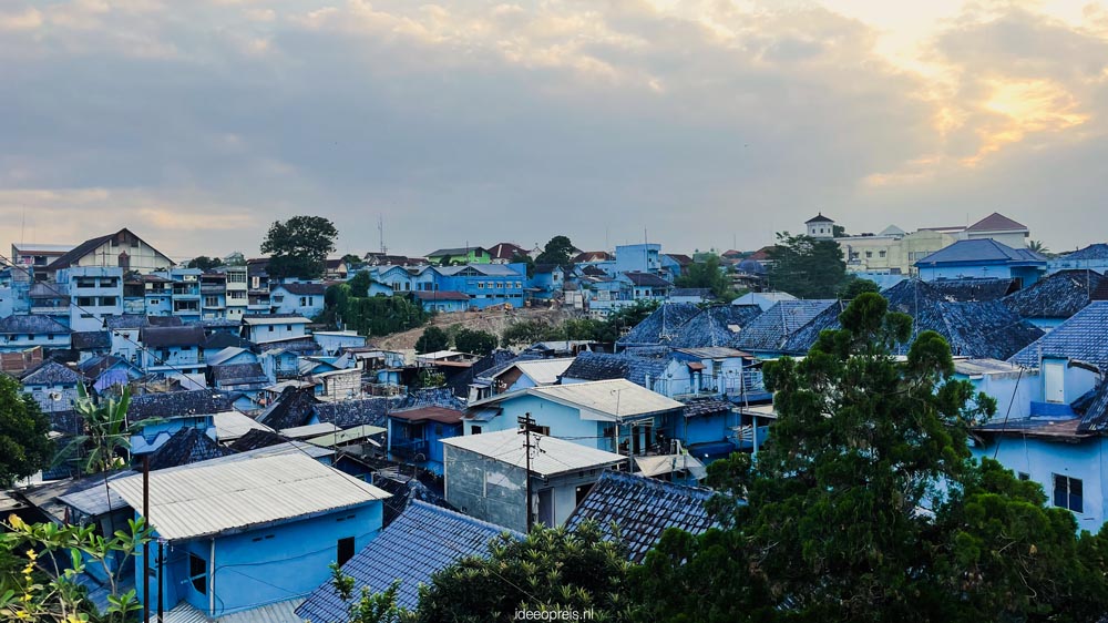 Kampung Biru Arena Malang zijaanzicht, blauw dorp